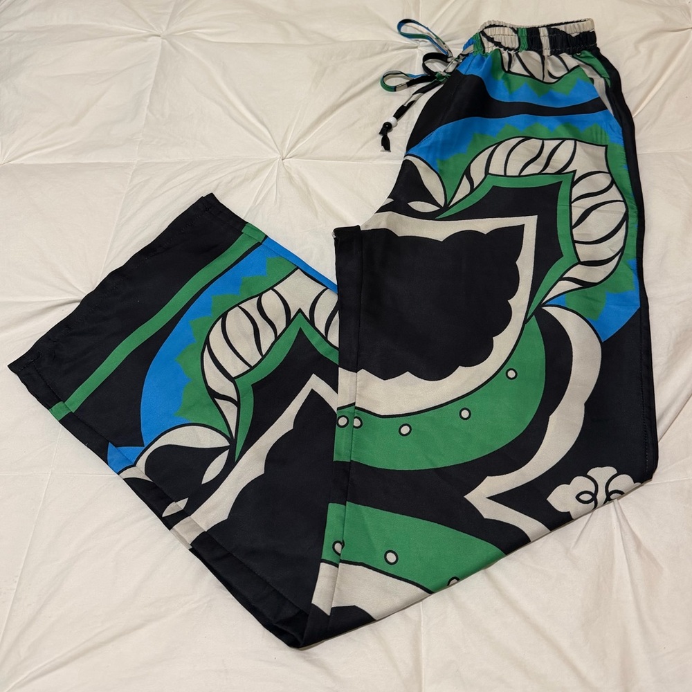 Stylish Black and Green Wide Leg Pants